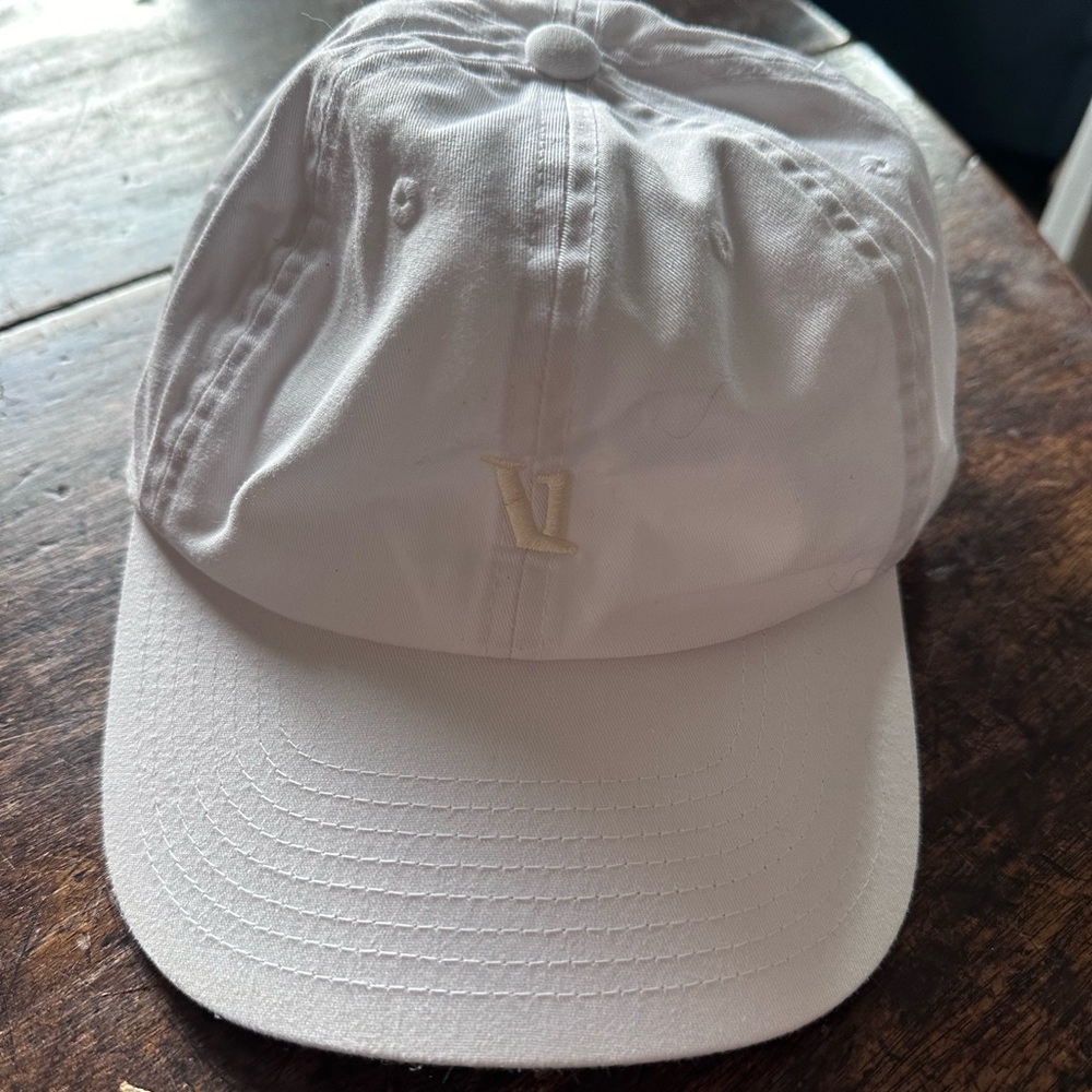 White Vuori Hat